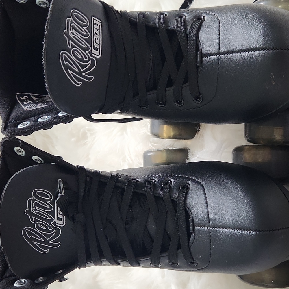 Retro Skates ⛸️